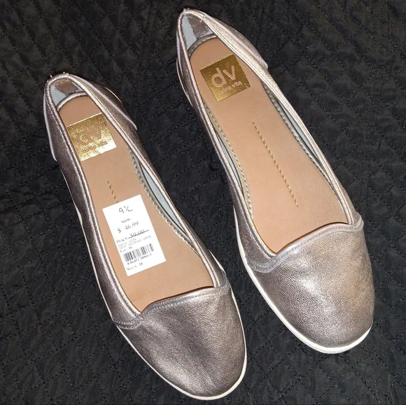 Dolce Vita Silver Solaman Suede Flats sz 9.5 - Picture 3 of 11